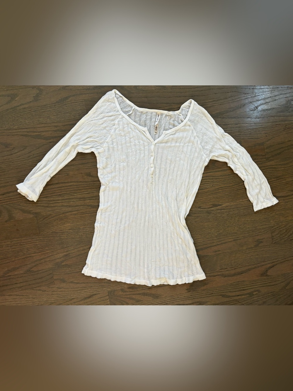Vintage Aeropostal white ribbed 3/4 long sleeve henley top V-neck women’s medium